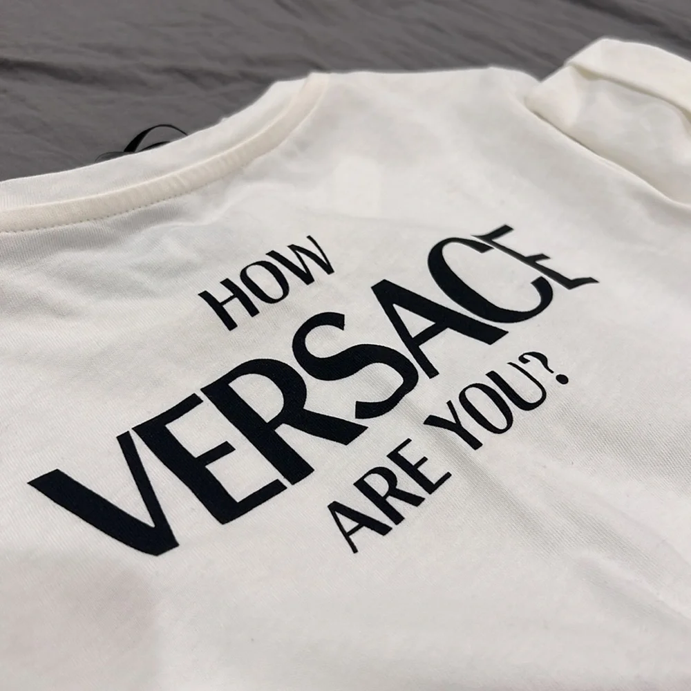 Versace - Picture 4 of 5